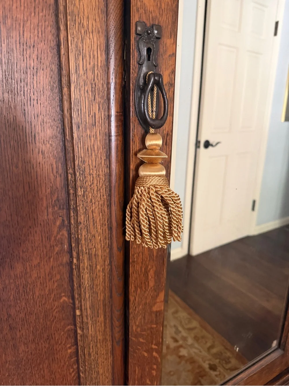Decorative Burgundy and Gold Tassel Set of 4 Home Wall Decor